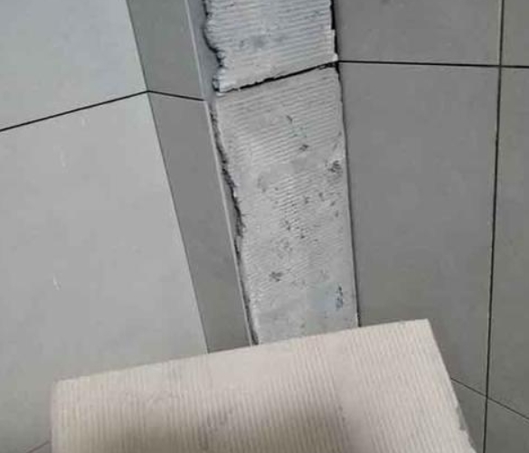 白沙瓷砖空鼓维修公司分享下厨房瓷砖脱落的补救措施。
